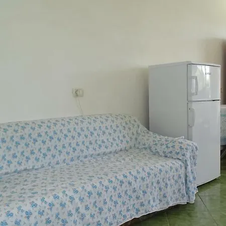 Farm stay Petro's Riverside Piqeras